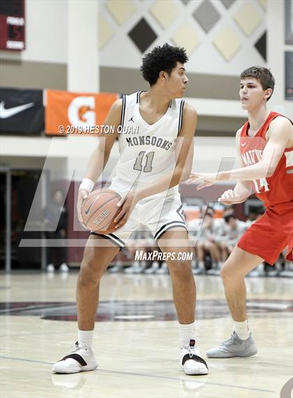 Thumbnail 2 in Mater Dei vs. Mayfair (Rancho Mirage Holiday Invitational) photogallery.