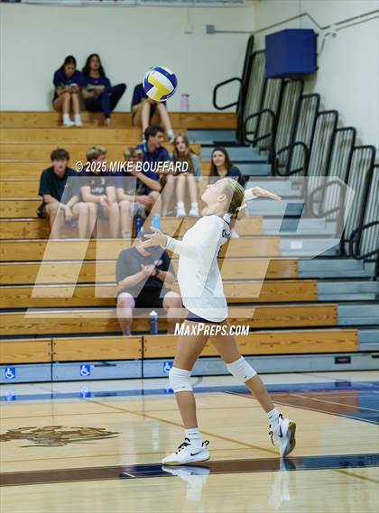 Thumbnail 3 in JV: Oxnard @ Dos Pueblos photogallery.