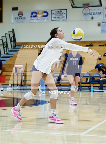 Thumbnail 2 in JV: Oxnard @ Dos Pueblos photogallery.