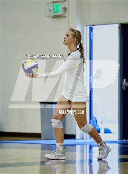 Thumbnail 2 in JV: Oxnard @ Dos Pueblos photogallery.