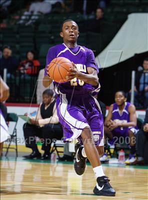 Thumbnail 2 in Trenton Catholic Academy vs Bishop Loughlin (Prime Time Shootout) photogallery.
