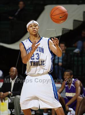 Thumbnail 1 in Trenton Catholic Academy vs Bishop Loughlin (Prime Time Shootout) photogallery.