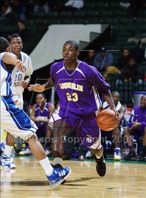 Thumbnail 1 in Trenton Catholic Academy vs Bishop Loughlin (Prime Time Shootout) photogallery.
