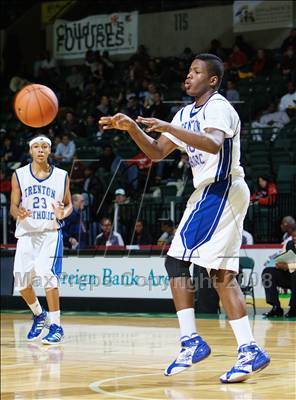 Thumbnail 1 in Trenton Catholic Academy vs Bishop Loughlin (Prime Time Shootout) photogallery.