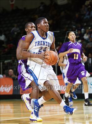Thumbnail 1 in Trenton Catholic Academy vs Bishop Loughlin (Prime Time Shootout) photogallery.