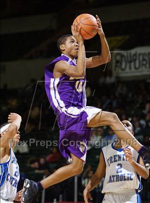 Thumbnail 2 in Trenton Catholic Academy vs Bishop Loughlin (Prime Time Shootout) photogallery.