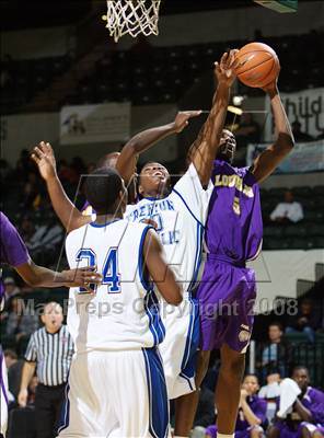 Thumbnail 2 in Trenton Catholic Academy vs Bishop Loughlin (Prime Time Shootout) photogallery.