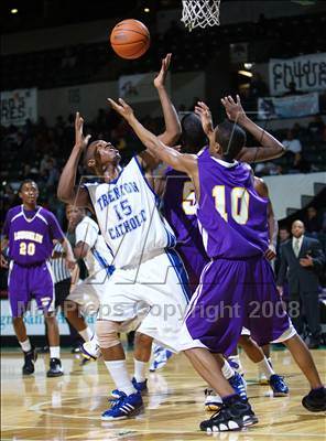 Thumbnail 2 in Trenton Catholic Academy vs Bishop Loughlin (Prime Time Shootout) photogallery.
