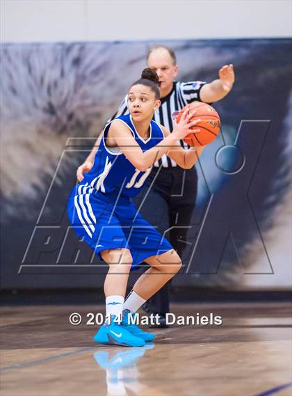 Thumbnail 2 in Cheyenne Mountain vs. Hinkley (Douglas County Tournament) photogallery.