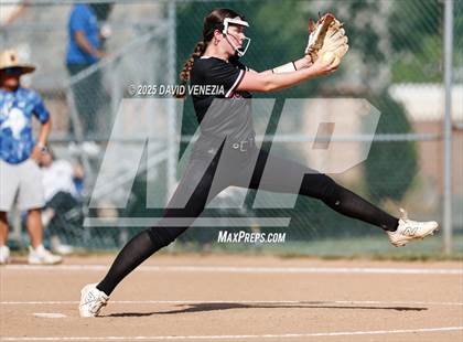 Thumbnail 2 in Union Catholic @ Summit photogallery.