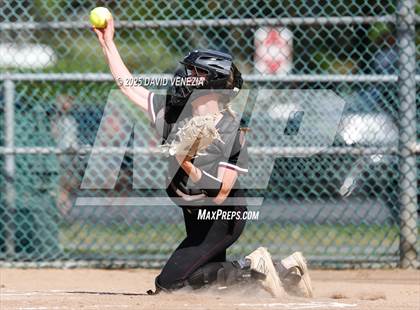 Thumbnail 2 in Union Catholic @ Summit photogallery.