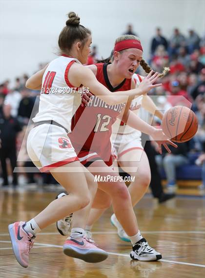 Thumbnail 2 in Jackson vs. Sheridan (OHSAA D2 District Semifinal) photogallery.