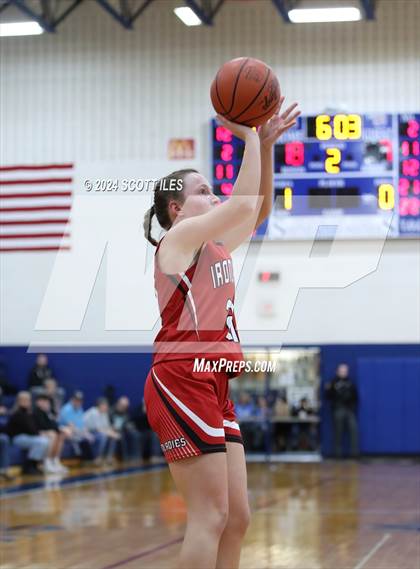 Thumbnail 3 in Jackson vs. Sheridan (OHSAA D2 District Semifinal) photogallery.