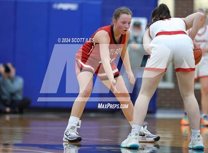 Thumbnail 3 in Jackson vs. Sheridan (OHSAA D2 District Semifinal) photogallery.