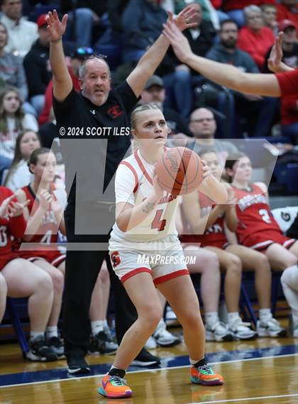 Thumbnail 3 in Jackson vs. Sheridan (OHSAA D2 District Semifinal) photogallery.