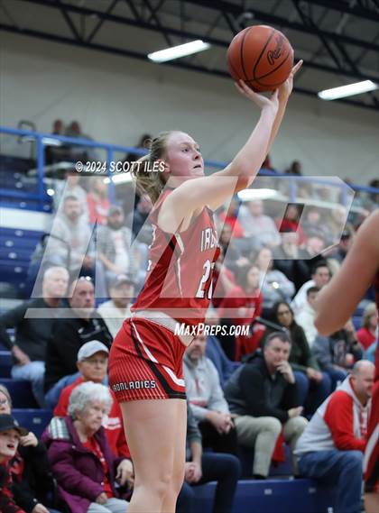 Thumbnail 2 in Jackson vs. Sheridan (OHSAA D2 District Semifinal) photogallery.