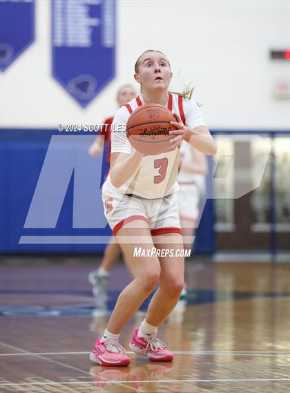 Thumbnail 3 in Jackson vs. Sheridan (OHSAA D2 District Semifinal) photogallery.