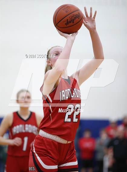 Thumbnail 2 in Jackson vs. Sheridan (OHSAA D2 District Semifinal) photogallery.