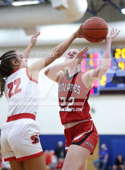 Thumbnail 3 in Jackson vs. Sheridan (OHSAA D2 District Semifinal) photogallery.