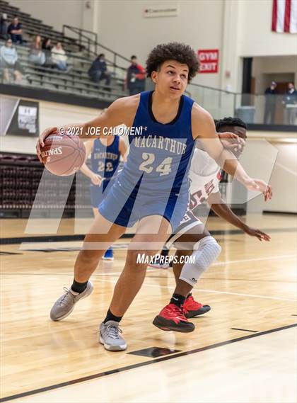 Thumbnail 2 in MacArthur [Douglas] vs Churchill photogallery.
