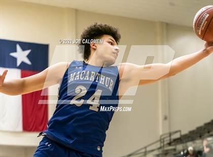 Thumbnail 3 in MacArthur [Douglas] vs Churchill photogallery.