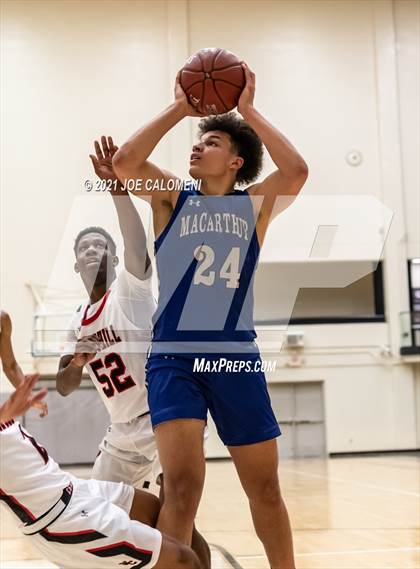 Thumbnail 1 in MacArthur [Douglas] vs Churchill photogallery.