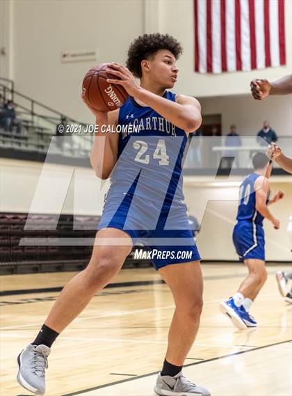 Thumbnail 2 in MacArthur [Douglas] vs Churchill photogallery.