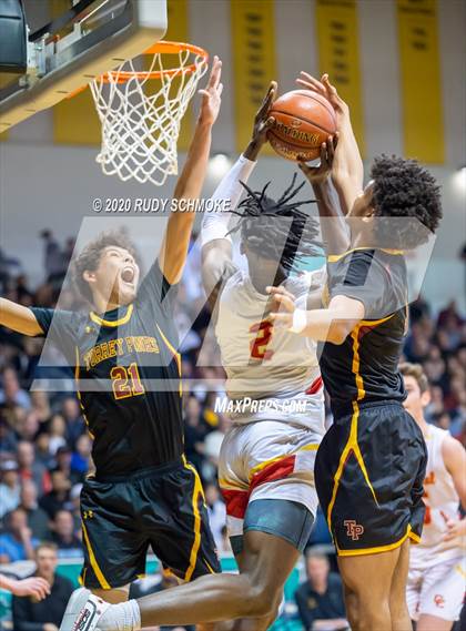 Thumbnail 2 in Torrey Pines vs. Cathedral Catholic (CIF SDS Open Division Finals} photogallery.