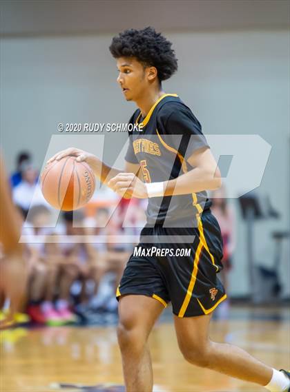 Thumbnail 1 in Torrey Pines vs. Cathedral Catholic (CIF SDS Open Division Finals} photogallery.