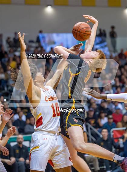 Thumbnail 3 in Torrey Pines vs. Cathedral Catholic (CIF SDS Open Division Finals} photogallery.