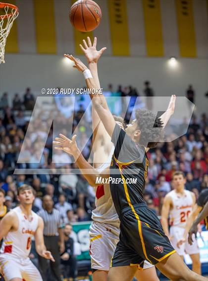 Thumbnail 3 in Torrey Pines vs. Cathedral Catholic (CIF SDS Open Division Finals} photogallery.
