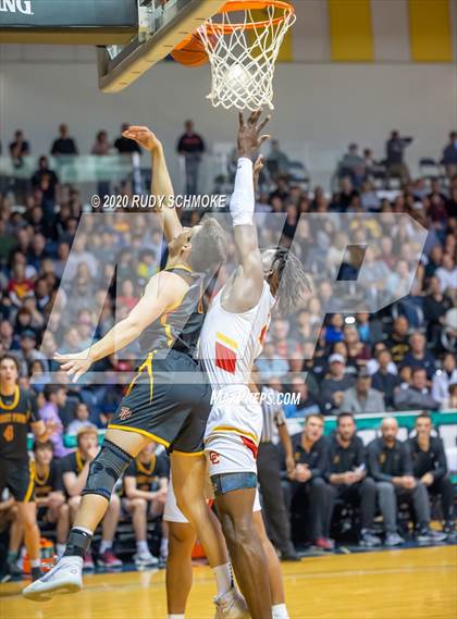 Thumbnail 1 in Torrey Pines vs. Cathedral Catholic (CIF SDS Open Division Finals} photogallery.