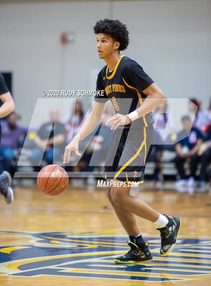 Thumbnail 3 in Torrey Pines vs. Cathedral Catholic (CIF SDS Open Division Finals} photogallery.