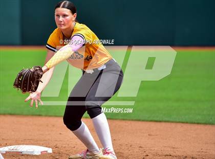 Thumbnail 3 in Brookeland vs. Jonesboro (UIL Softball 1A Final) photogallery.