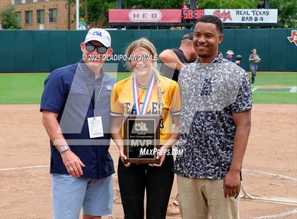 Thumbnail 3 in Brookeland vs. Jonesboro (UIL Softball 1A Final) photogallery.