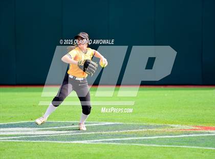 Thumbnail 3 in Brookeland vs. Jonesboro (UIL Softball 1A Final) photogallery.