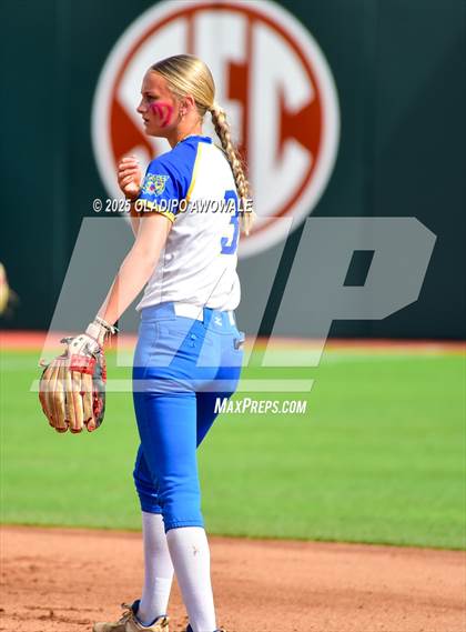 Thumbnail 2 in Brookeland vs. Jonesboro (UIL Softball 1A Final) photogallery.