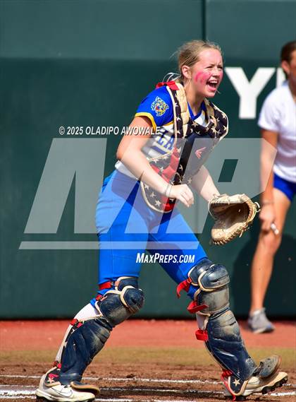 Thumbnail 1 in Brookeland vs. Jonesboro (UIL Softball 1A Final) photogallery.