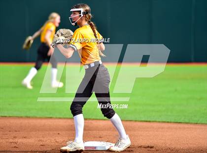 Thumbnail 3 in Brookeland vs. Jonesboro (UIL Softball 1A Final) photogallery.