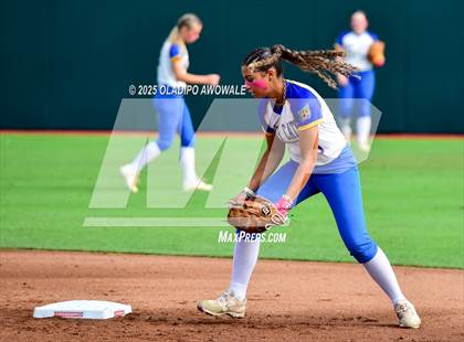 Thumbnail 3 in Brookeland vs. Jonesboro (UIL Softball 1A Final) photogallery.