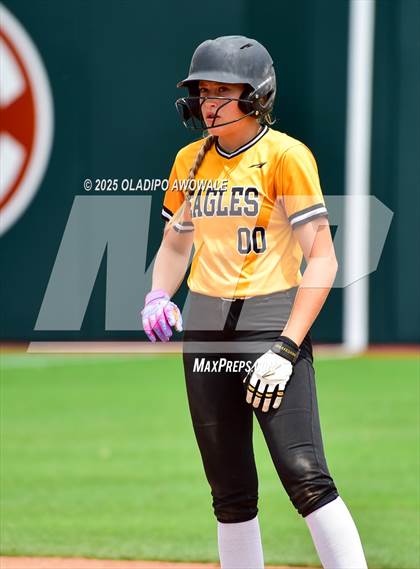 Thumbnail 3 in Brookeland vs. Jonesboro (UIL Softball 1A Final) photogallery.