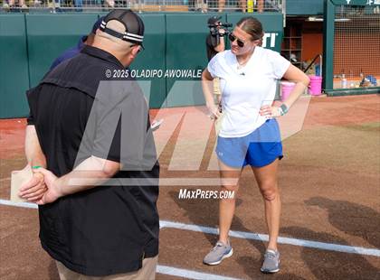 Thumbnail 3 in Brookeland vs. Jonesboro (UIL Softball 1A Final) photogallery.