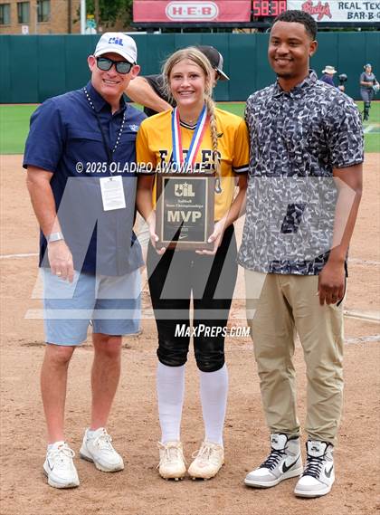 Thumbnail 2 in Brookeland vs. Jonesboro (UIL Softball 1A Final) photogallery.