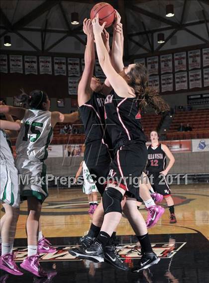 Thumbnail 1 in St. Mary's vs. Bella Vista (CIF SJS D2 Semifinals) photogallery.