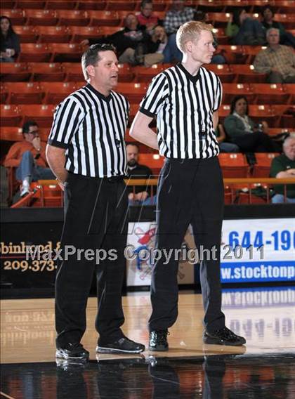 Thumbnail 2 in St. Mary's vs. Bella Vista (CIF SJS D2 Semifinals) photogallery.