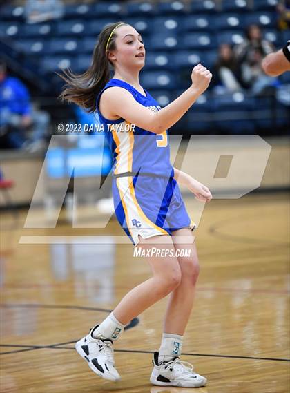 Thumbnail 1 in Huckabay vs Dodd City (UIL Region III-1A Semifinal) photogallery.