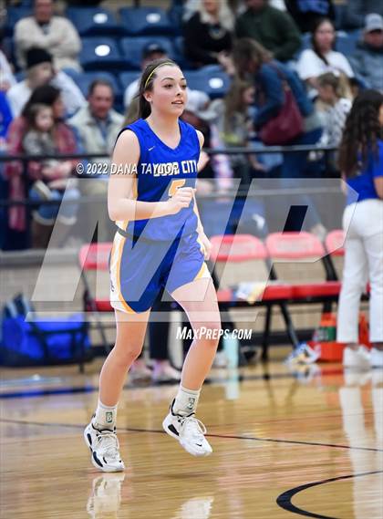 Thumbnail 2 in Huckabay vs Dodd City (UIL Region III-1A Semifinal) photogallery.