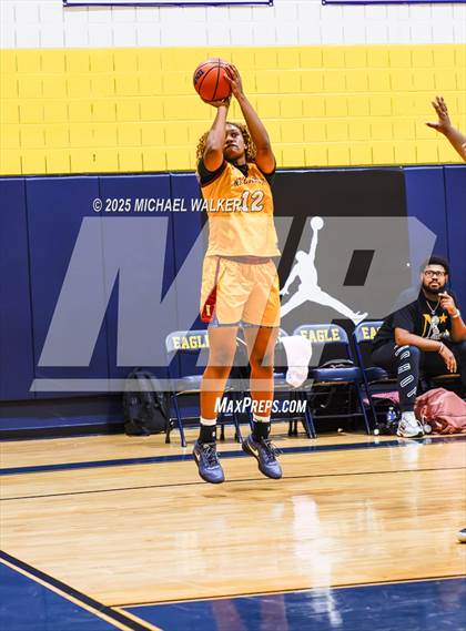 Thumbnail 1 in Nazareth vs Murry Bergtraum (City Is Mine Classic) photogallery.