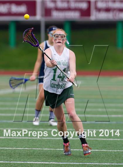 Thumbnail 3 in Minisink Valley vs. Saugerties (Section 9 Class B Final) photogallery.