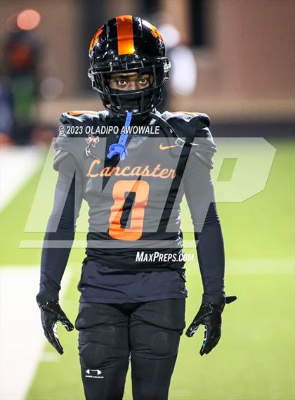 Thumbnail 3 in Lancaster @ Longview (UIL Football 5A Division I Region II Regional Playoff) photogallery.